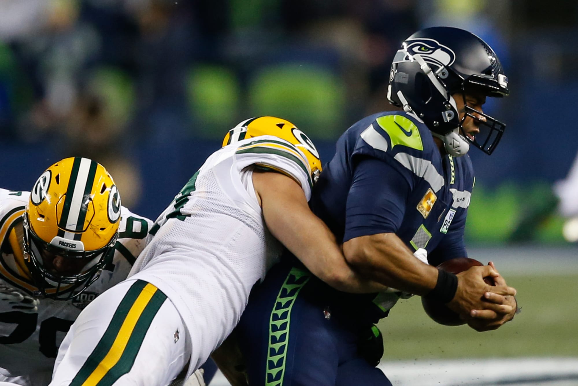 What is the betting line in seahawks vs packers this sunday